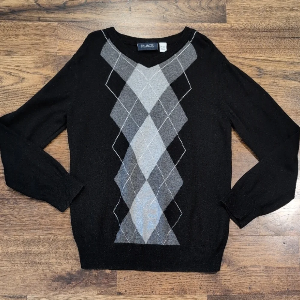Boys The Children's Place black argyle sweater size 7/8